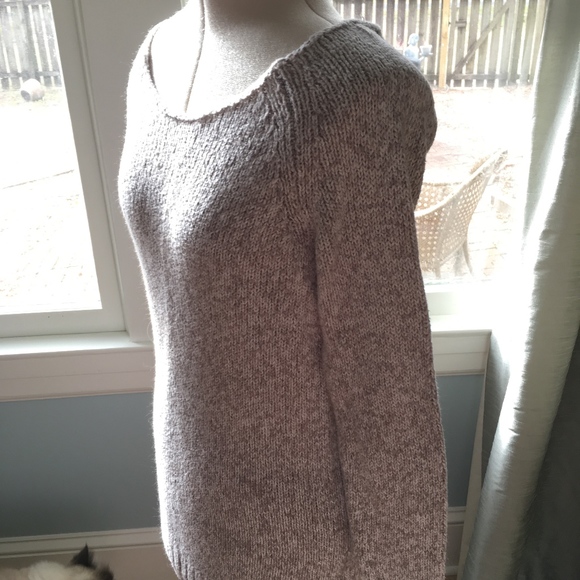 Ladies Long Sweater, Great with tights or leggings - Picture 6 of 7